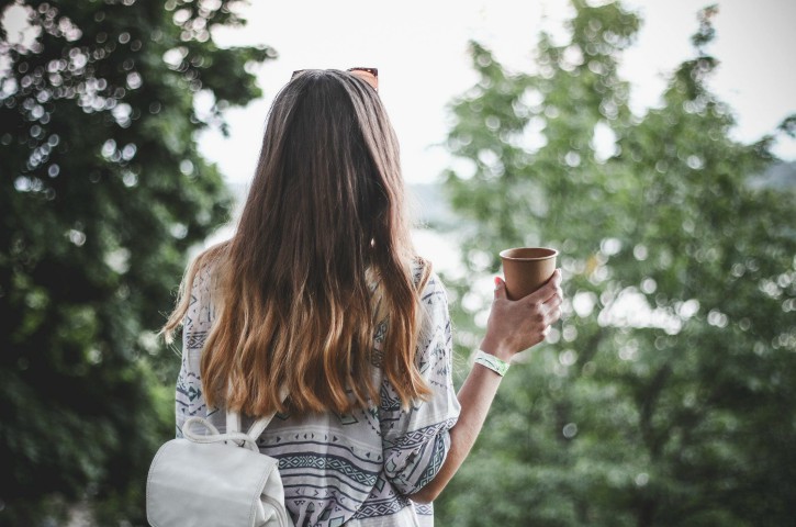 girl backpackcoffee